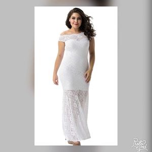 Lace dress color white